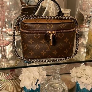 Louis Vuittion Vanity Bag Exellent condition